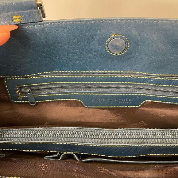 Kenneth Cole| Medium| Handbag | Blue| Several pockets - Picture 10 of 12